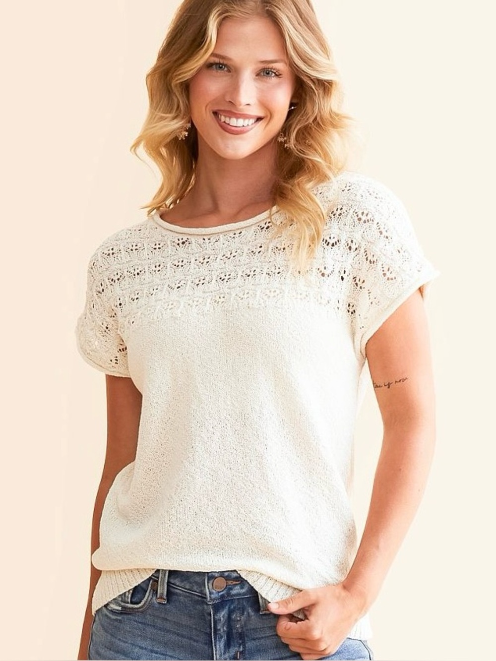 Blu Pepper Eyelet Yolk Short Sleeve Sweater Size Medium